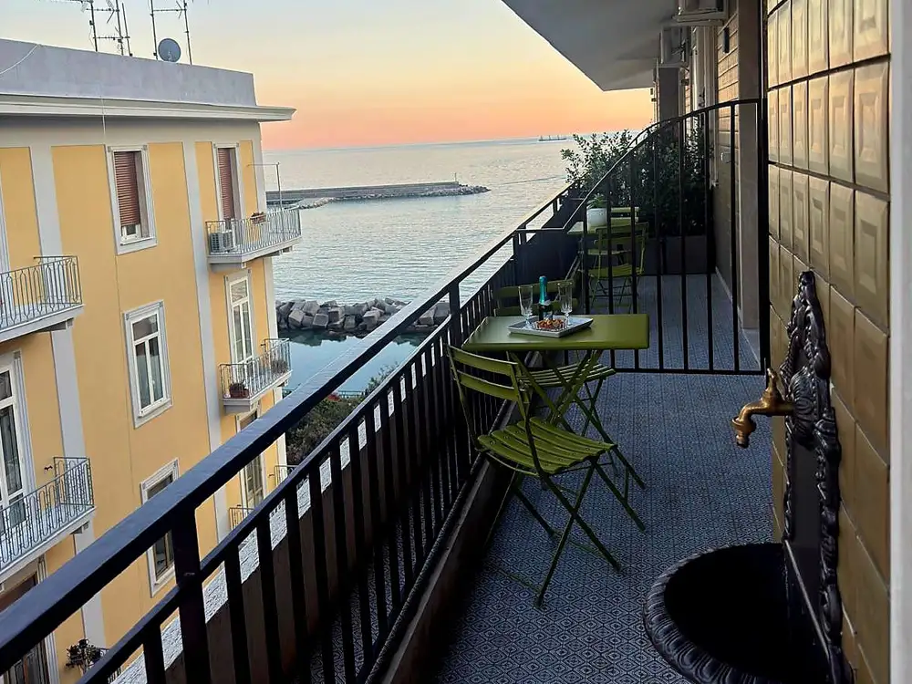 attico195salerno-bad-and-breakfast-cilindro-deluxe-room-500